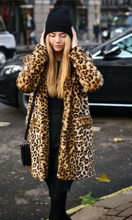Пальто с тигровым принтом с чем носить